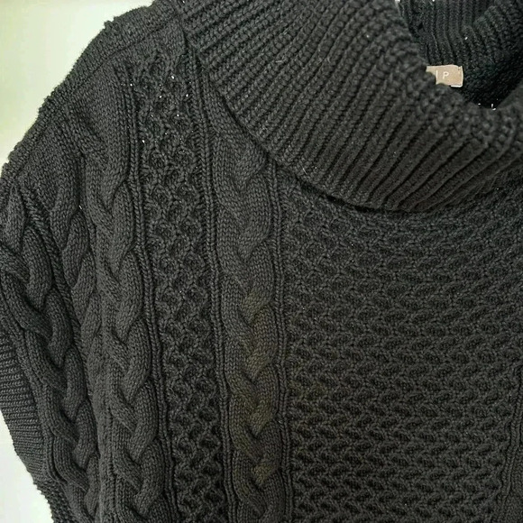 NWT Lilla P Cable Knit Poncho Sweater - Picture 3 of 5